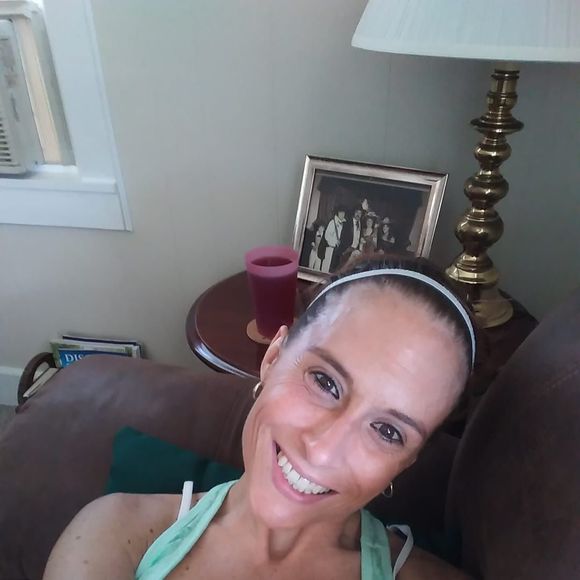 Meet your Posher, Samantha - Picture 1 of 1